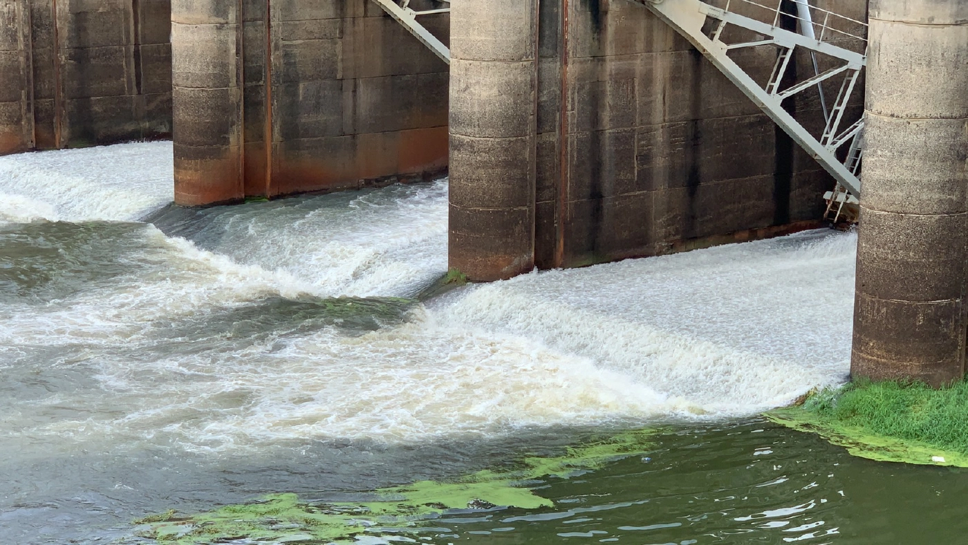 ศรีสะเกษ เปิดประตูเขื่อนราษีไศล รองรับพายุโกนเซิน