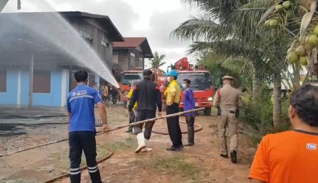 ไฟไหม้บ้านหญิงวัย52ขณะไปทำบุญข้าวสากเงิน5หมื่นหายไปกับกองเพลิง