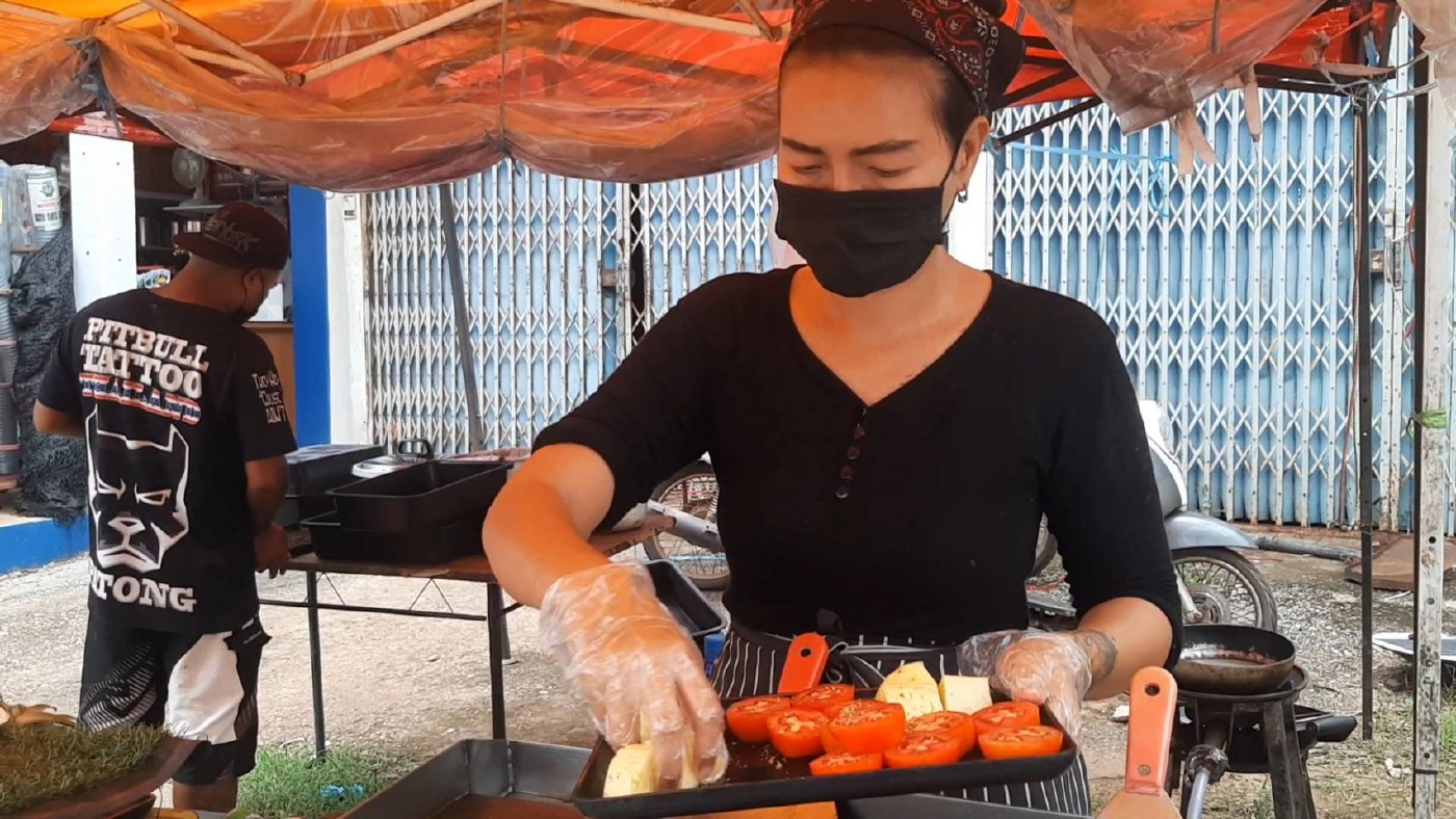 สองสามีภรรยาหนีโควิดภูเก็ตเปิดร้านอาหารฝรั่งคนต่อคิวแน่นทุกวัน