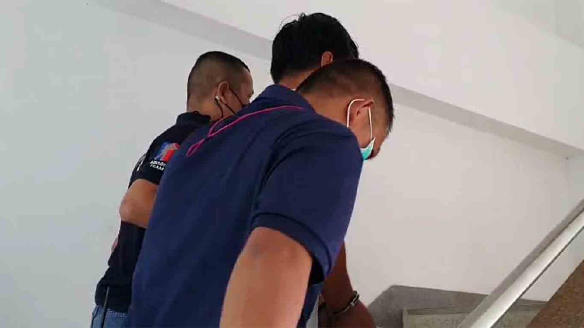 ฉาว! รวบอส.พร้อมพวก 3 คน ขโมยปืนราชการไปขาย 65 กระบอก รวม 21 ครั้ง
