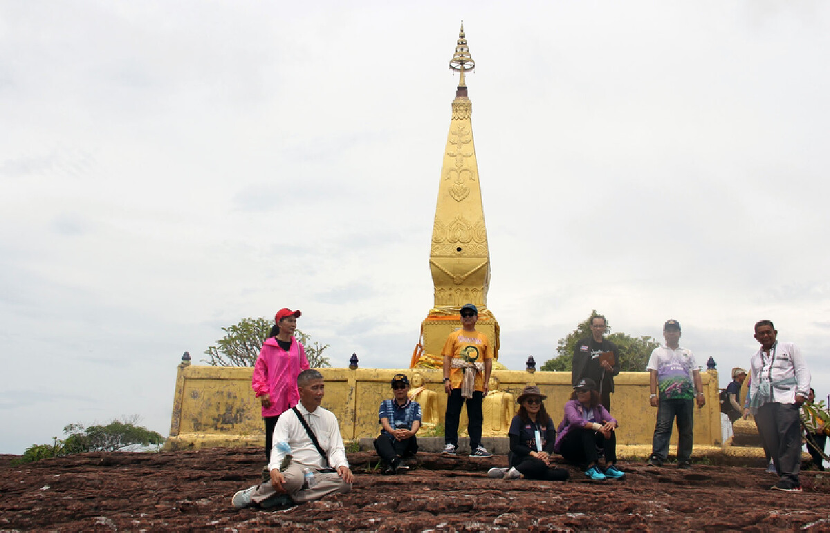 “รองผู้ว่าฯ” พา นทท.ที่ฉีดวัคซีนครบ 2 เข็ม ขึ้นชมถ้ำนาคา