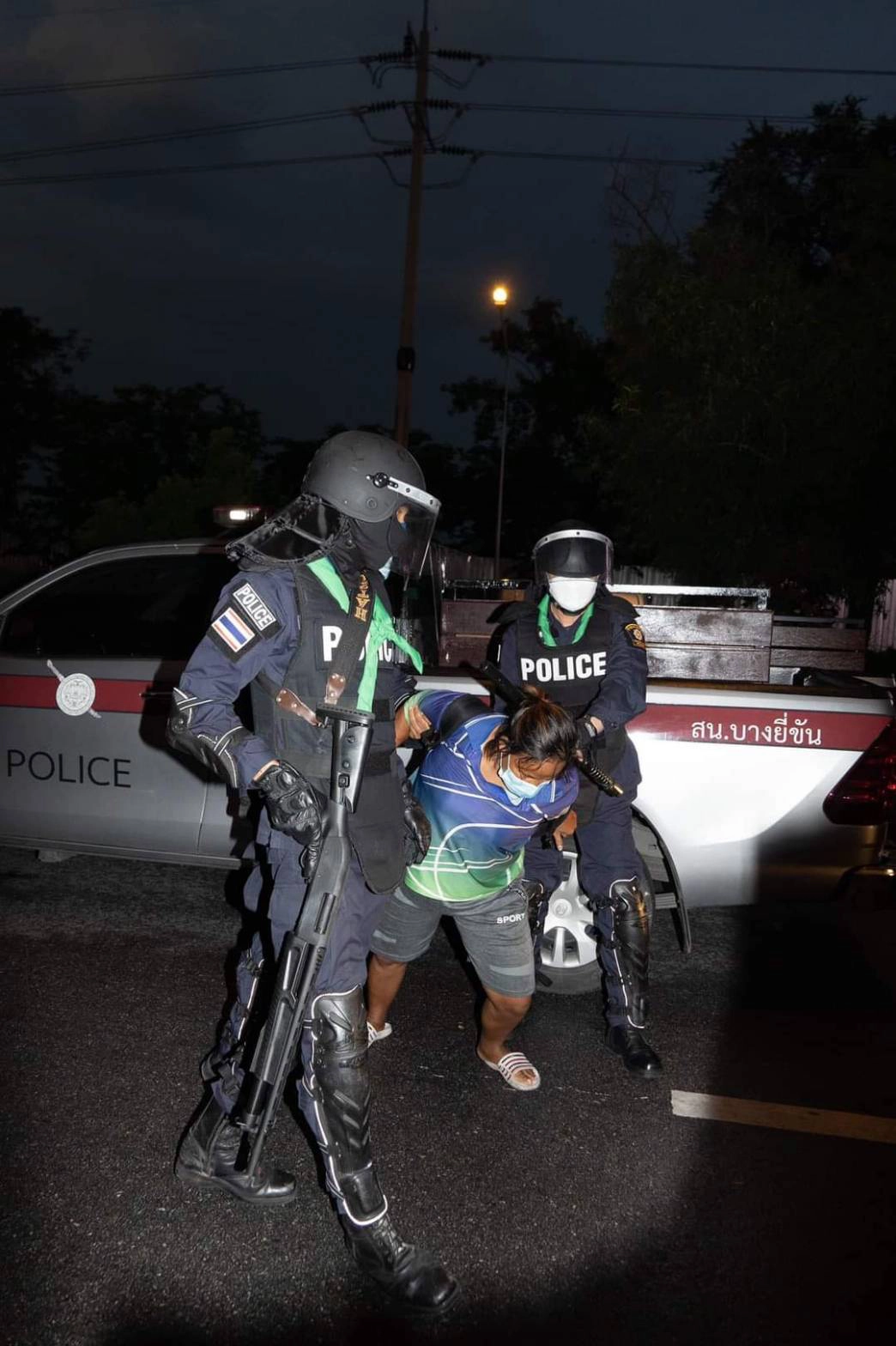 ไม่มีกลัว! ม็อบทะลุฟ้าลุยไล่ "บิ๊กตู่" นัดชุมนุมต่อพรุ่งนี้ที่แยกนางเลิ้ง