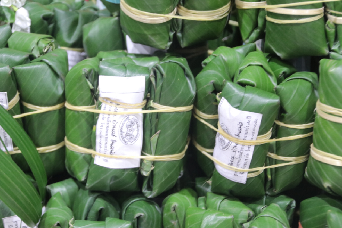 จัดงานมหกรรมตลาดนัดภูมิปัญญาท้องถิ่นด้านสุขภาพต้านโควิด
