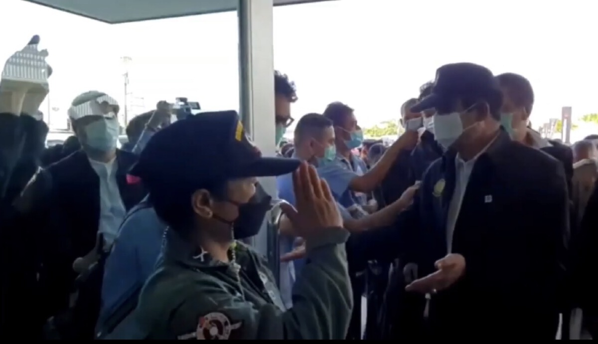 นายกฯ ตรวจเยี่ยมโรงงานตามโครงการ Factory Sandbox จังหวัดชลบุรี