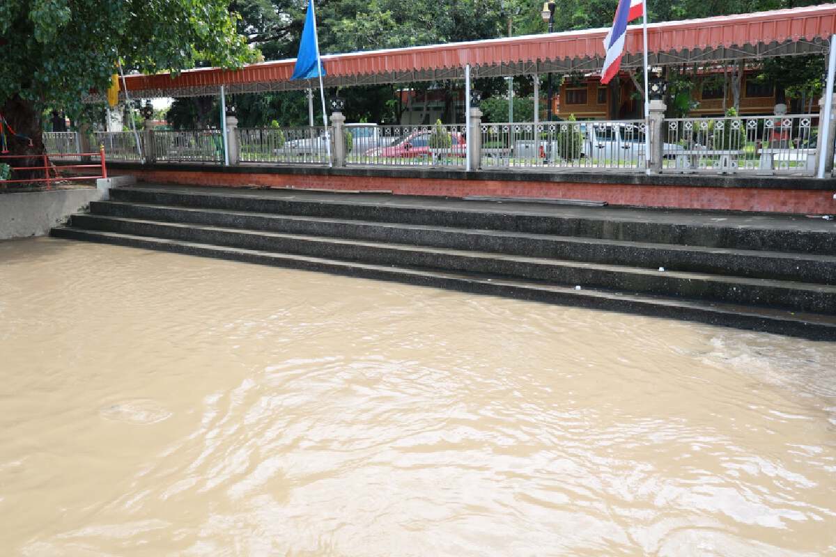 "อยุธยา" ยังไหว วัดระดับน้ำได้ 1.30 เมตร