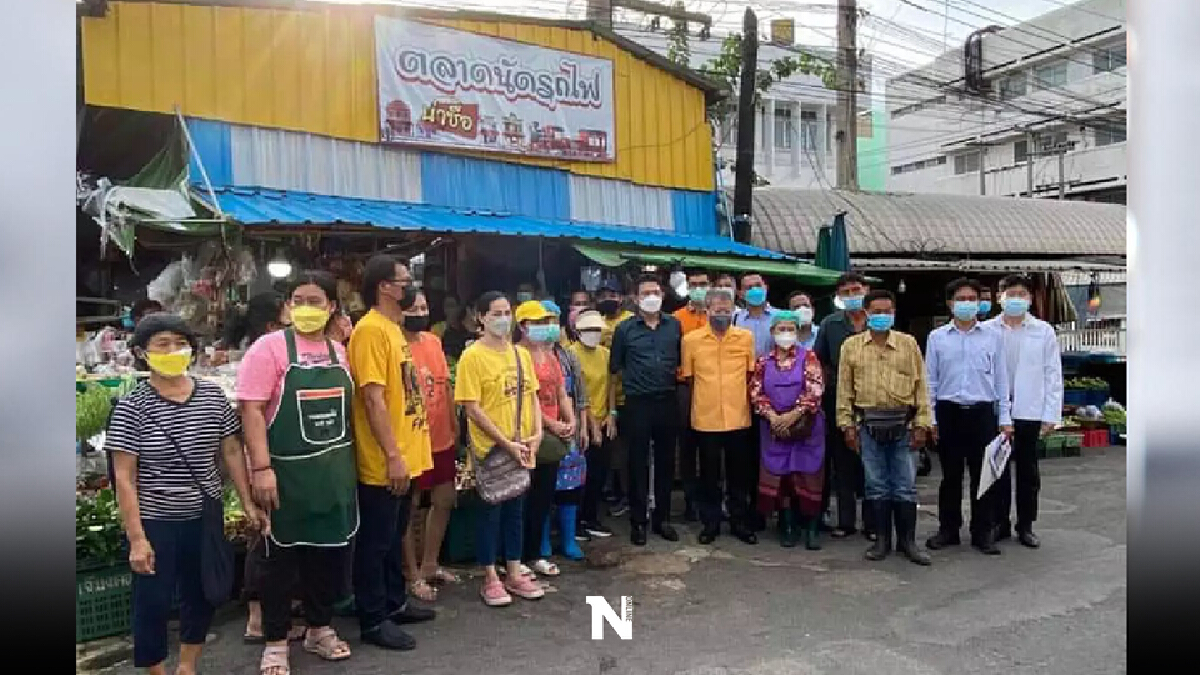 ภารกิจสุดท้าย "ท่านผู้ว่าปู" นำทีมลุยตลาดรถไฟมอบเงินปรับปรุงระบบระบายน้ำ