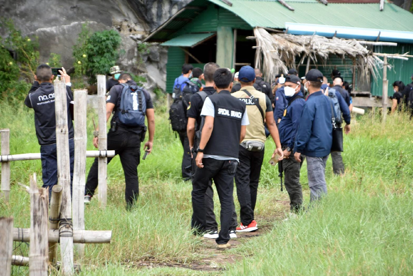 รังนกพ่นพิษ! สั่งย้าย 4 นายตำรวจ หลังพบพัวพันกับคดีรังนกสูญหาย