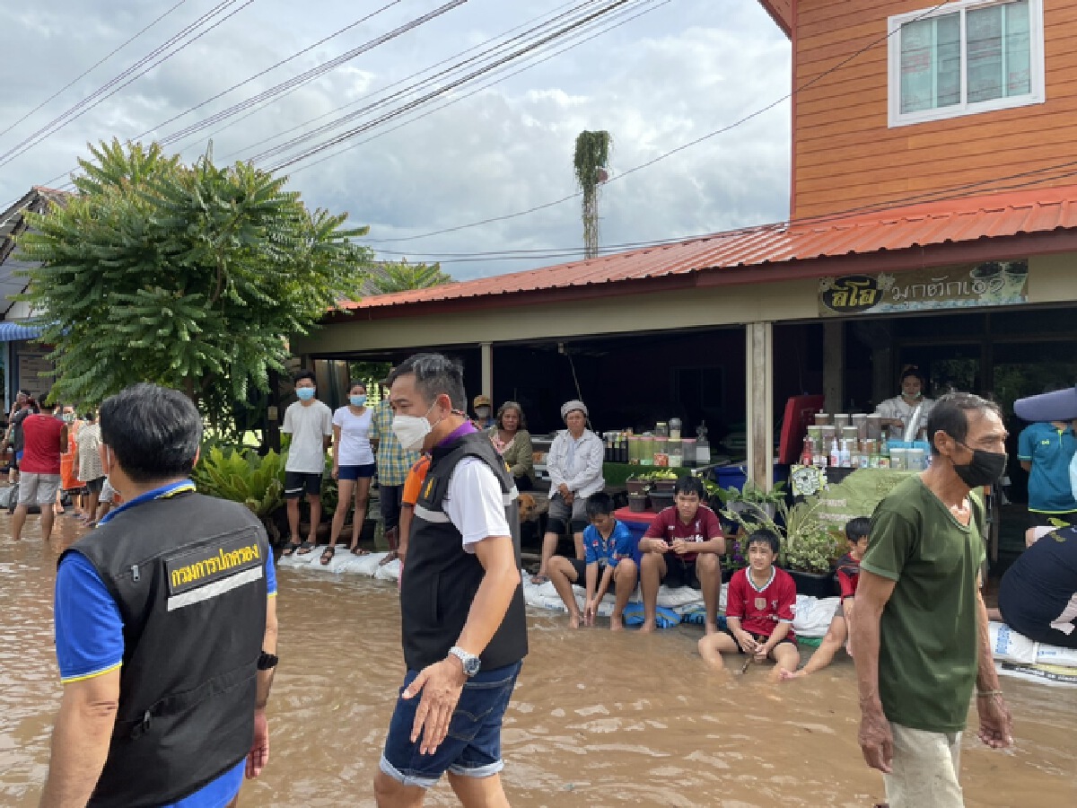 ลำน้ำพรมทะลักท่วมรอบพื้นที่เร่งอพยพหนีน้ำจมแล้วกว่า400หลัง