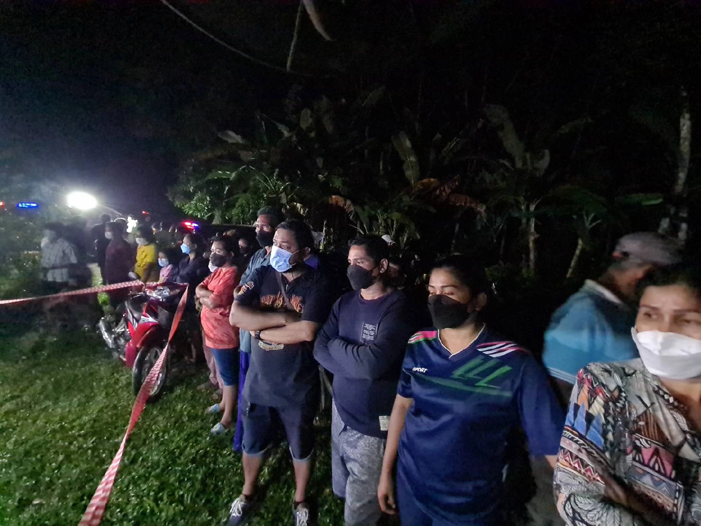 คนร้ายลอบยิงหนุ่มเลี้ยงวัวชนดับหน้าบ้าน