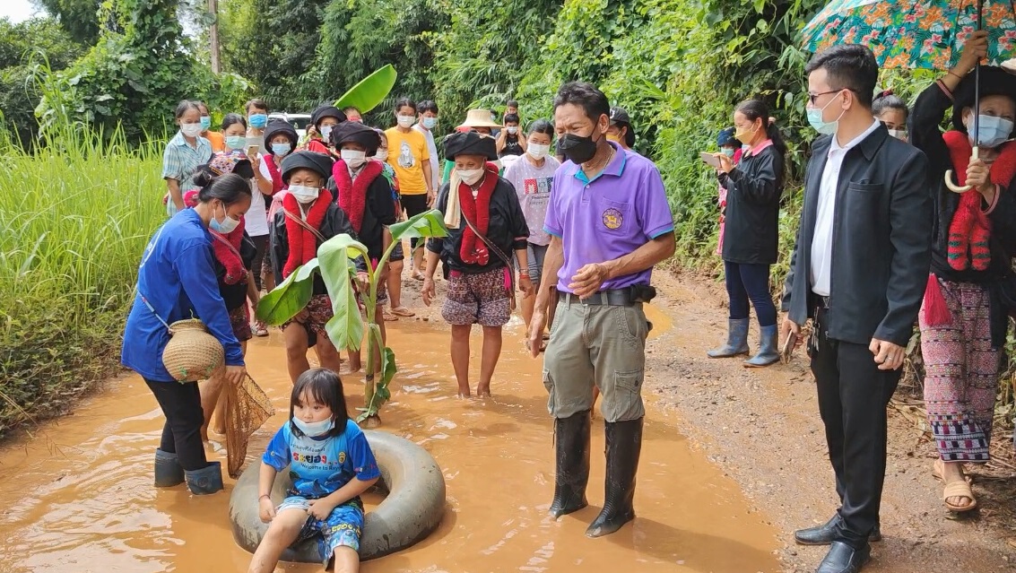 ชาวไทยชนเผ่าอิ้วเมี่ยนร้องขอถนนลาดยางเข้าหมู่บ้านเดือดร้อนกว่า50ปี