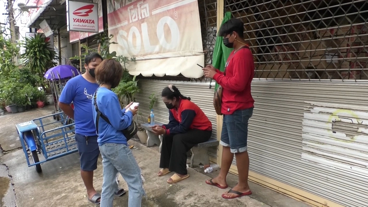 มุกดาหารโจรแม่ลูกดกขโมยรถจยย.กลางวันแสกๆหลบหนีลอยนวล