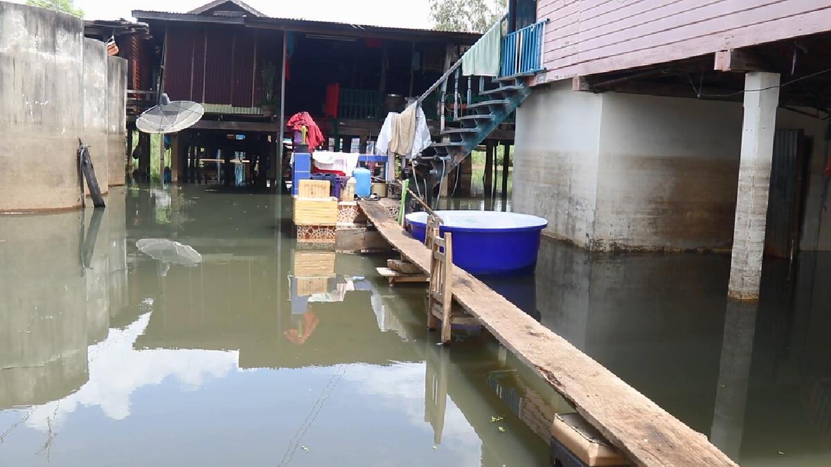 "พิจิตร"ยังอ่วม-น้ำยมล้นตลิ่งท่วม5อำเภอ