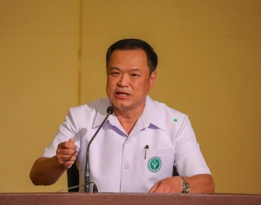 “อนุทิน” กำชับเร่งฉีดวัคซีนโควิด อสม. ให้ครบล้านคน