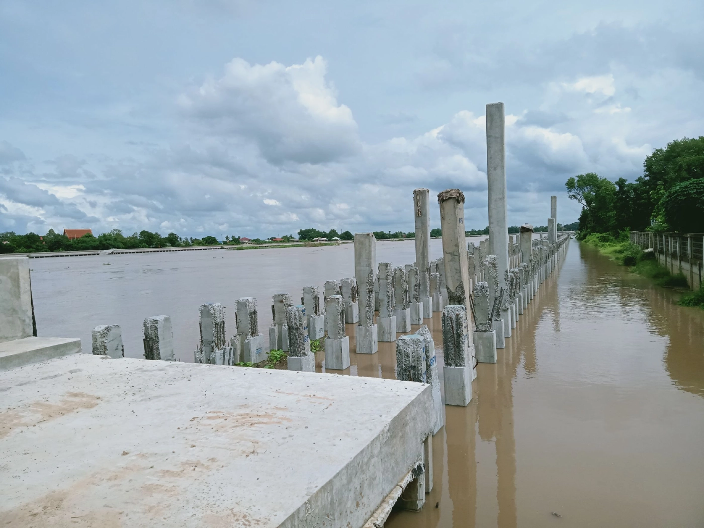 ภาพรวมอุทกภัยจังหวัดสิงห์บุรี รวม 3 อำเภอ 6 ตำบล 20 หมู่บ้าน