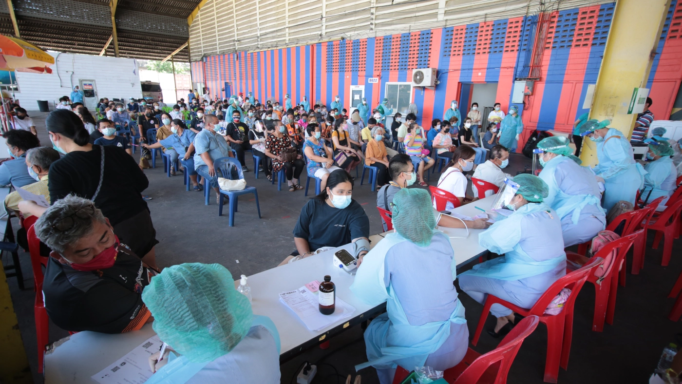 เร่งถึงเป้า ฉีดวัคซีนโควิด-19 100 ล้านโดส สิ้นปี 2564