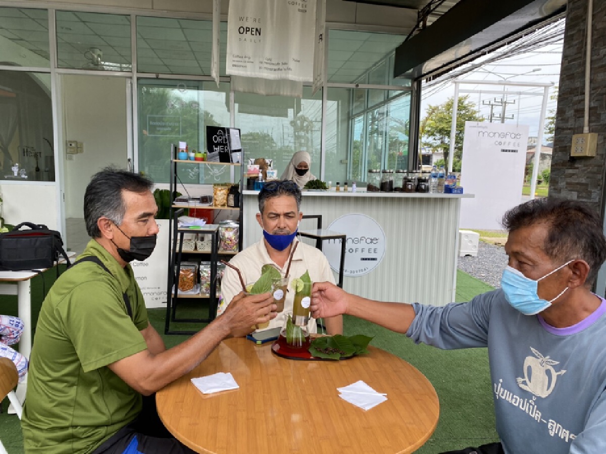 ชู 3 เมนูกาแฟผสมใบกระท่อมเปิดขาย 3 วันออเดอร์เพียบ