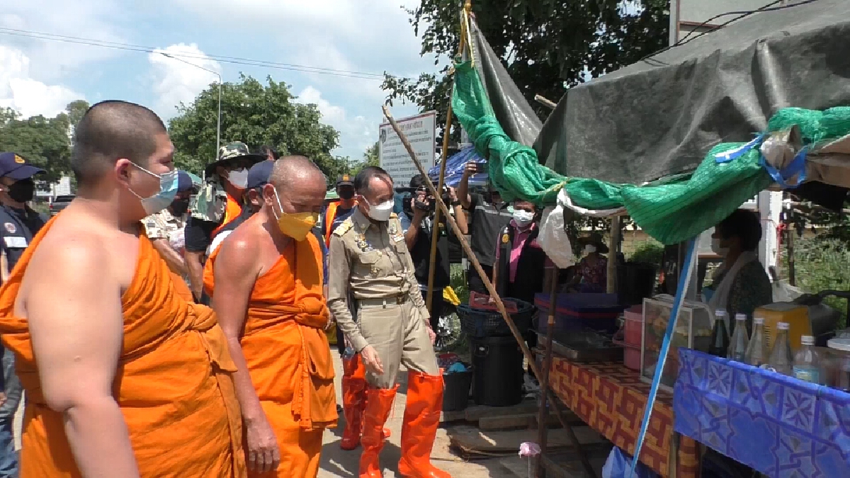ผู้ว่าฯชัยนาท ทำงานทิ้งทวนก่อนเกษียณ 1 วันออกตรวจเยี่ยมผู้ประสบอุทกภัย