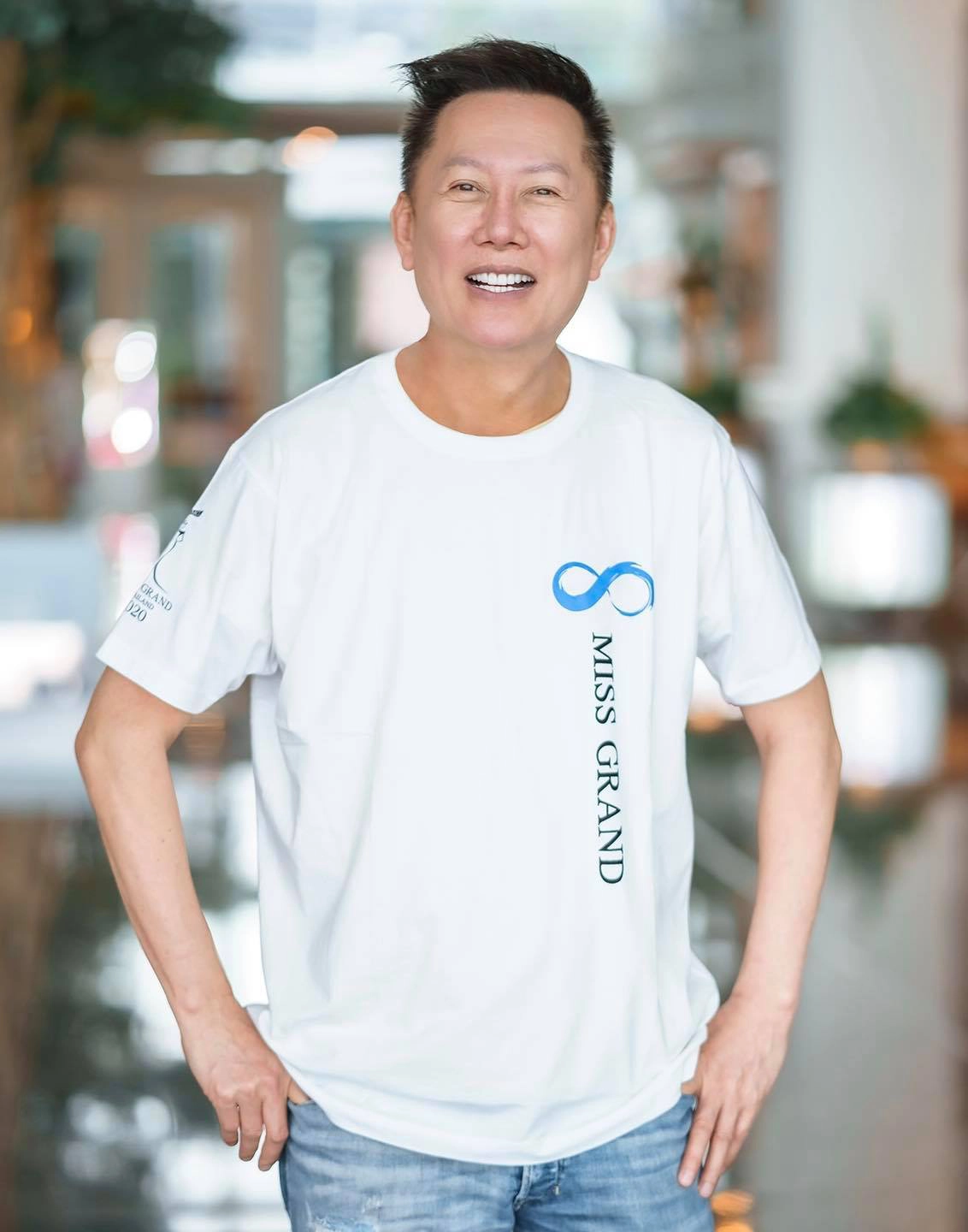 “ณวัฒน์” ดอดไปกระทรวงต่างประเทศ ปฏิเสธให้สัมภาษณ์สื่อ "อ้างจะไปลี้ภัย"