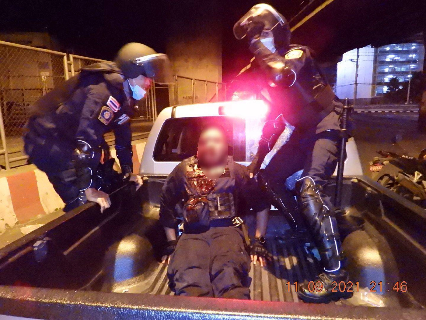 “รองโฆษกตร.” เผย “คฝ.” คุม”ม็อบทะลุแก๊ส”เจ็บสาหัสเลือดออกสมอง-เบ้าตาแตก