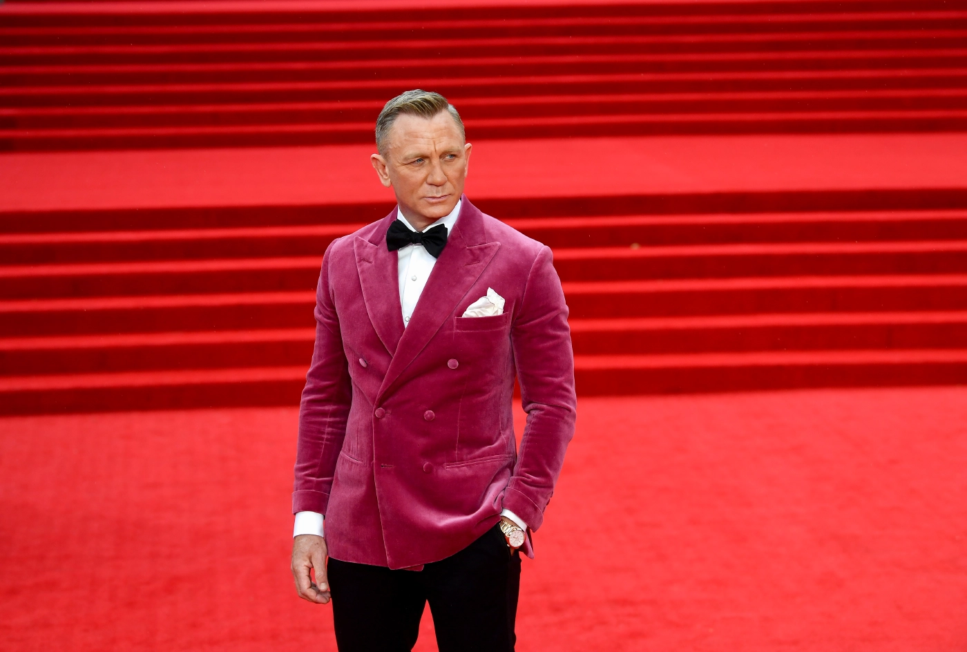 สมาชิกราชวงศ์อังกฤษร่วมงานเปิดตัวหนังเจมส์ บอนด์