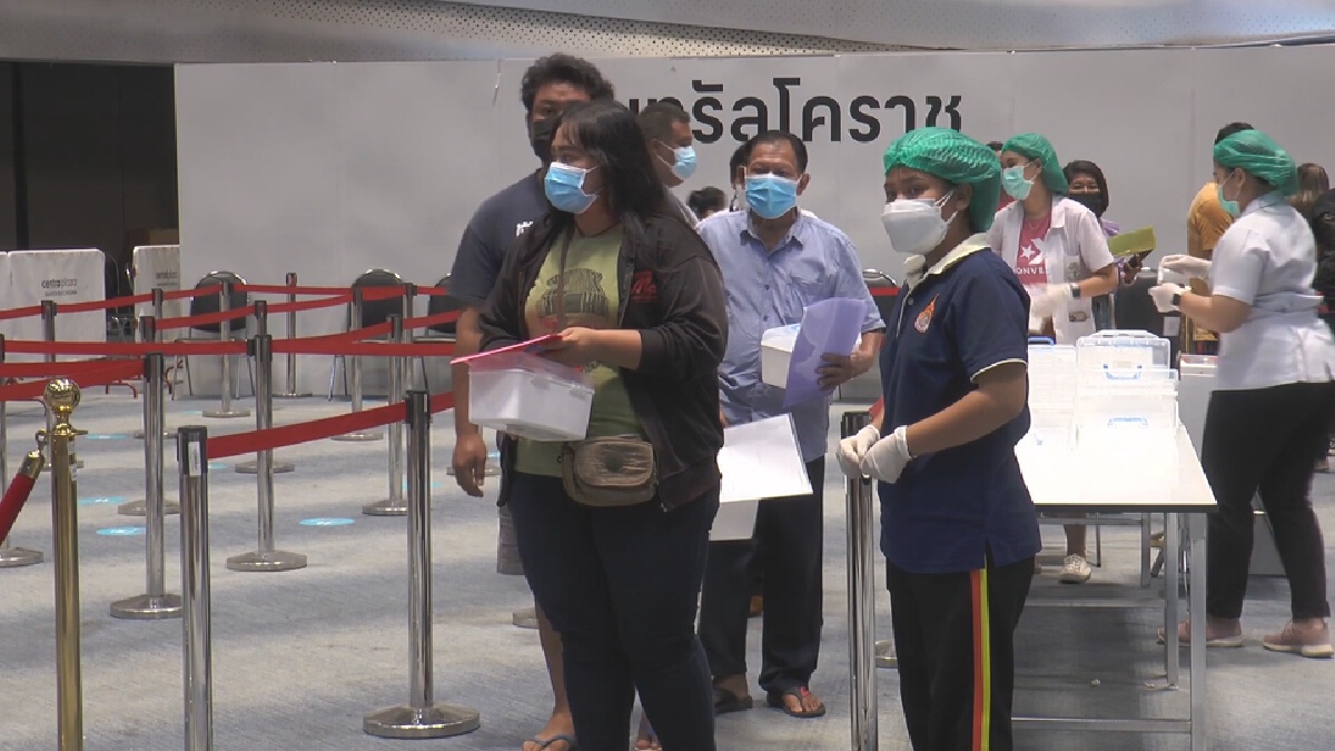เร่งปูพรมฉีดวัคซีนให้ปชช.  ตัวเลขผู้ป่วยมีแนวโน้มลดลง