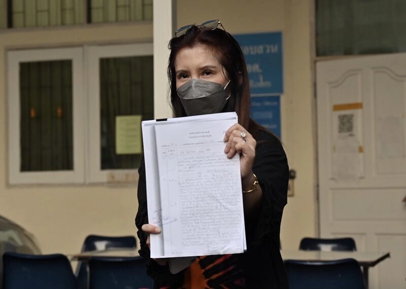 นางวิภากร ศุขพิมาย หรือกานต์ ภรรยา เสก โลโซ