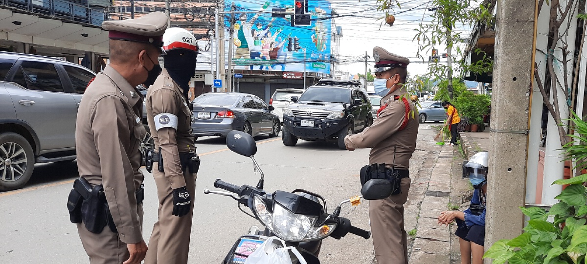 รวบป้าสุดซวย-ลืมโพยหวยห้อยไว้หน้าจยย.