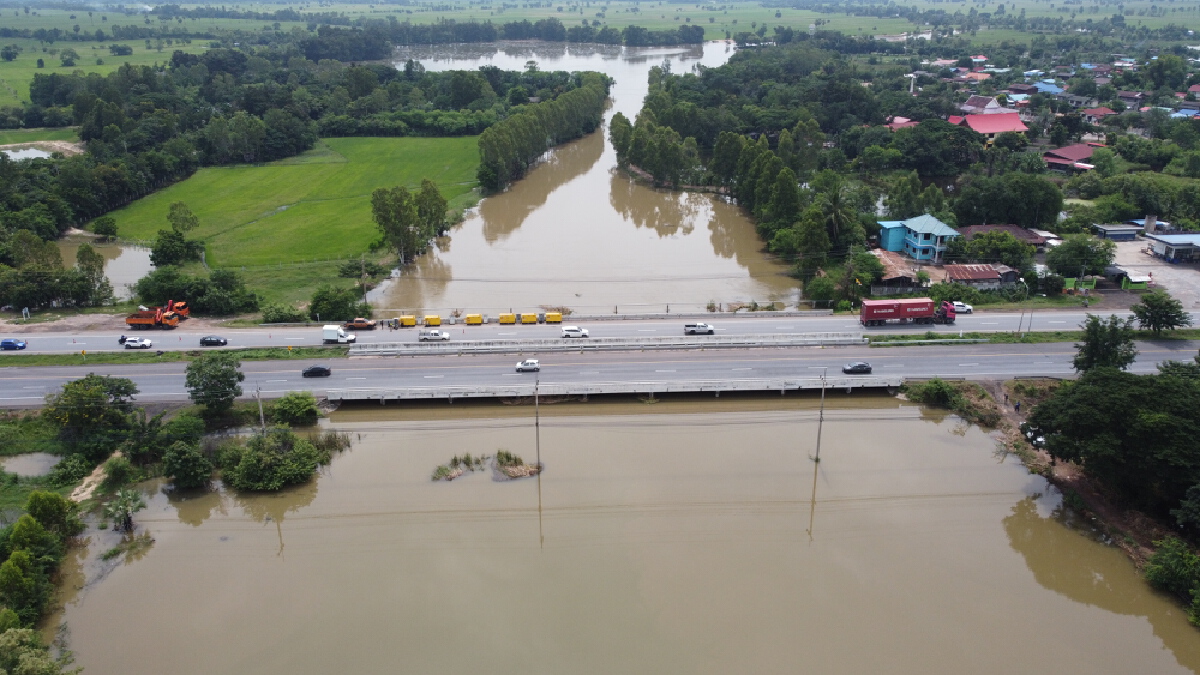 เร่งติดตั้งเครื่องผลักดันน้ำลงลำเชียงไกร ป้องกันน้ำท่วมบ้านเรือน