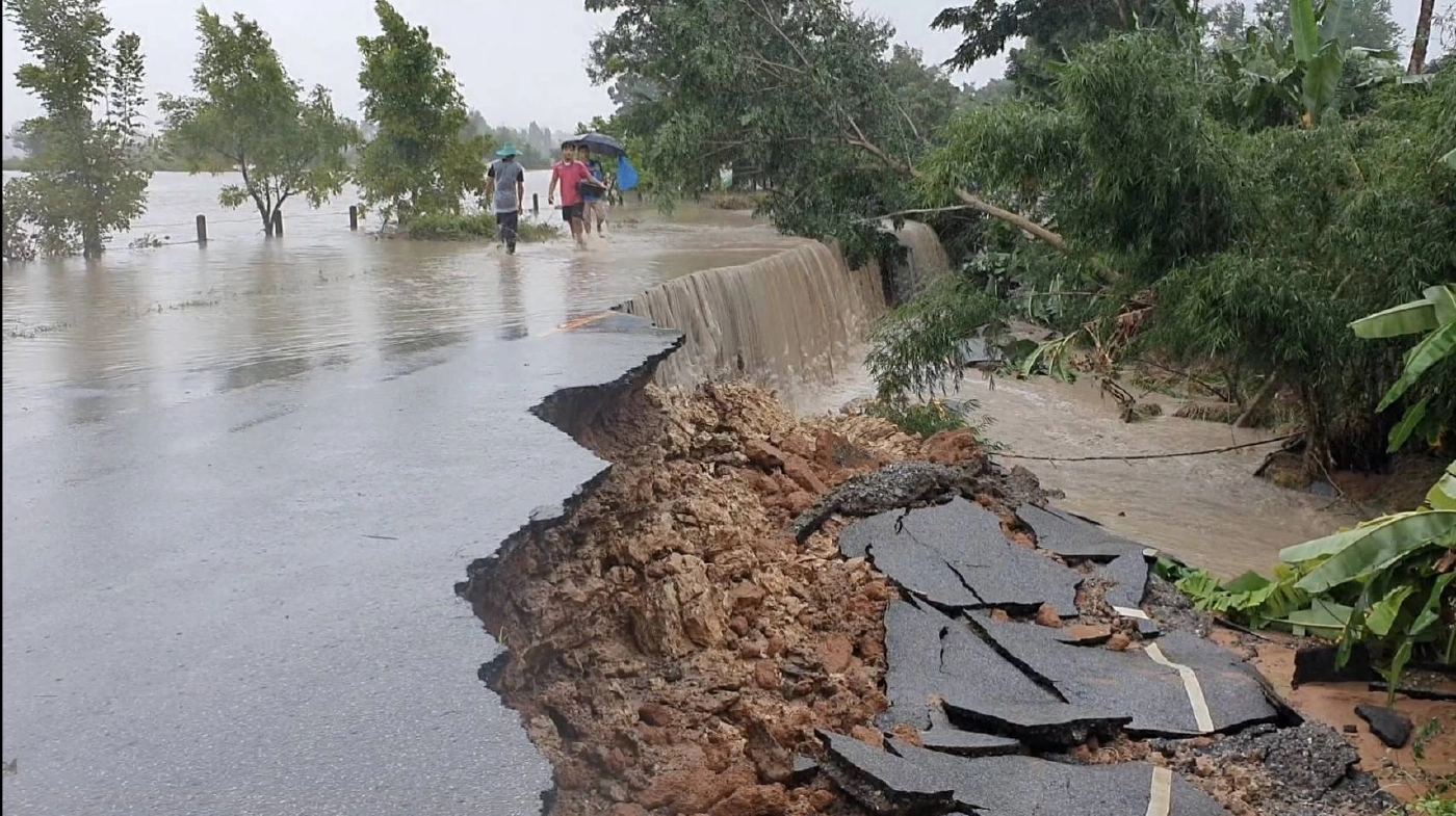 ถนนเส้นตะโก-โคกสี อ.บ้านเหลื่อม จ.นครราชสีมา รถทุกชนิดไม่สามารถสัญจรได้