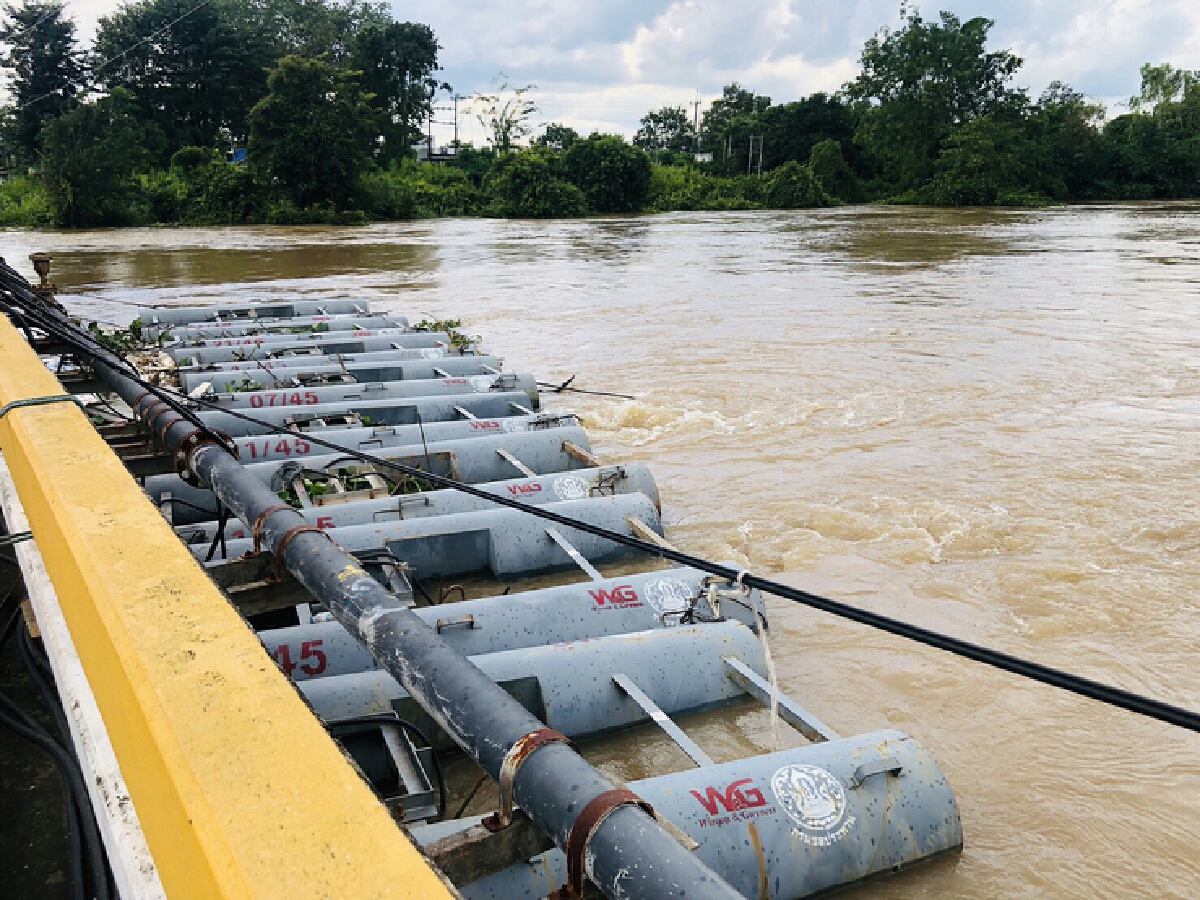 น้ำท่วมชุมชนตลาดเก่ากระจายวงกว้าง ประตูระบายน้ำพัง