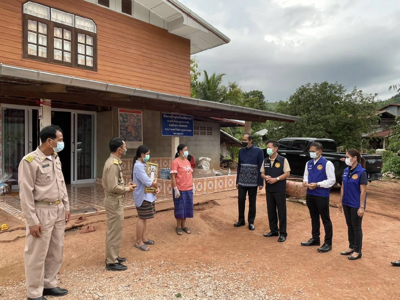 ให้กำลังใจครอบครัวผู้ใหญ่บ้านติดโควิด19เสียชีวิต