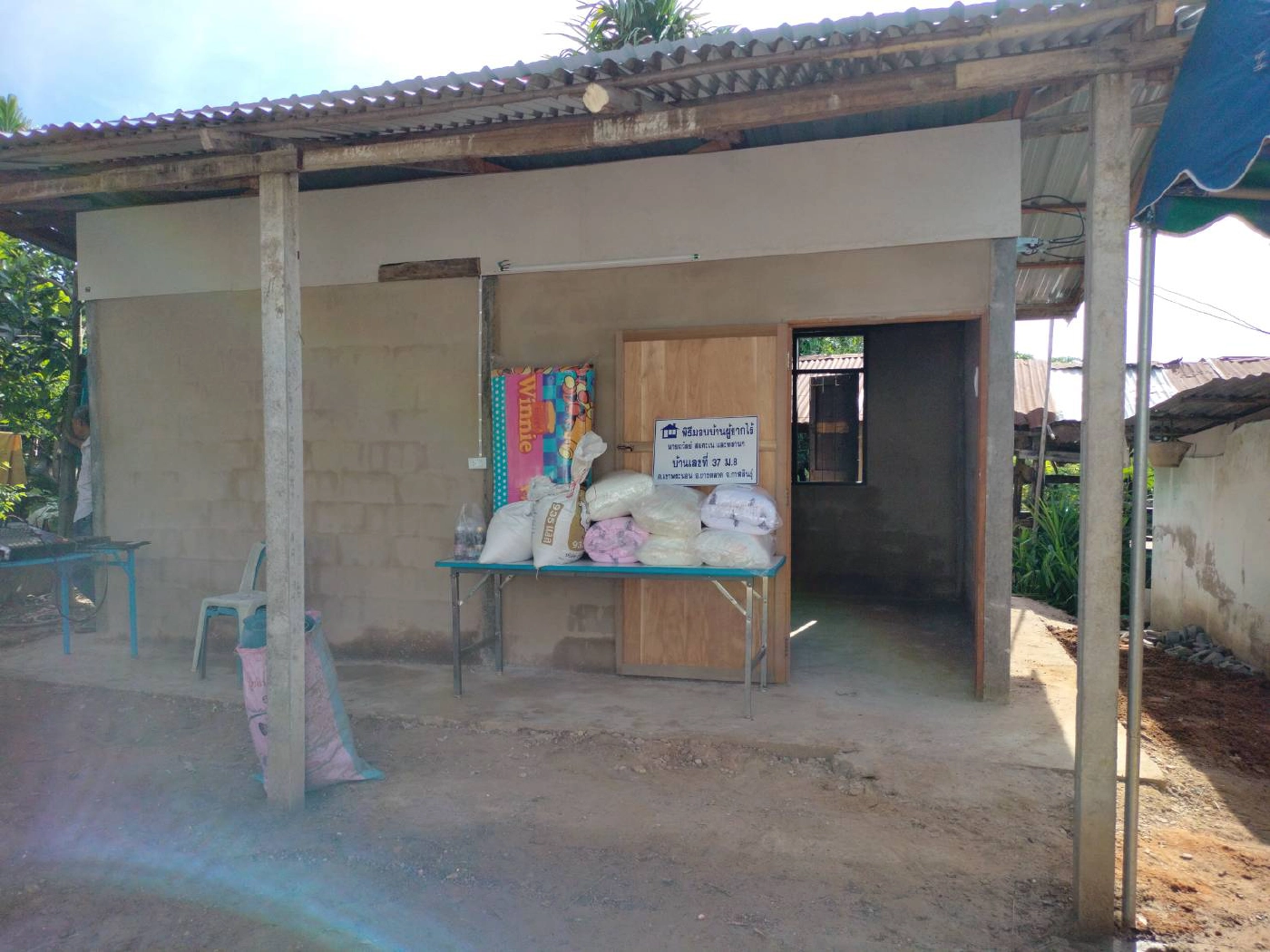 ลงขันสร้างบ้านให้ครอบครัวผู้ป่วยหายจากโควิด19