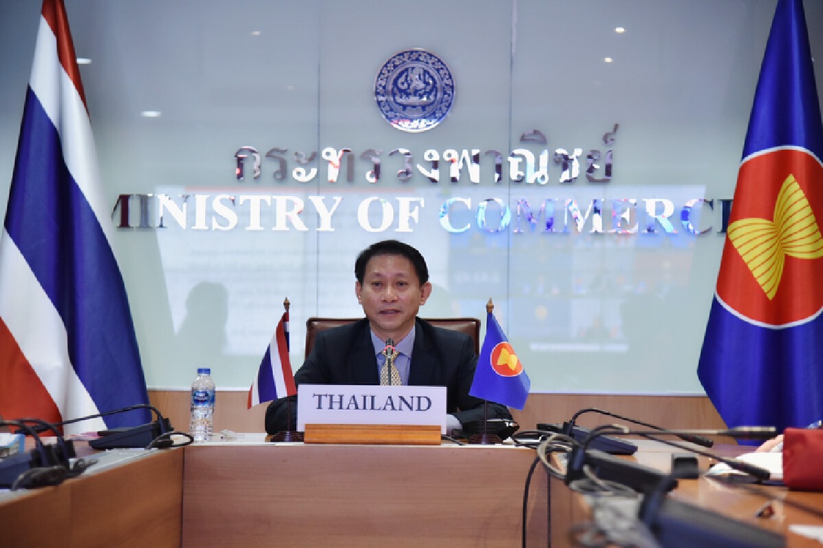 ดร.สรรเสริญ สมะลาภา ผู้ช่วยรัฐมนตรีประจำกระทรวงพาณิชย์