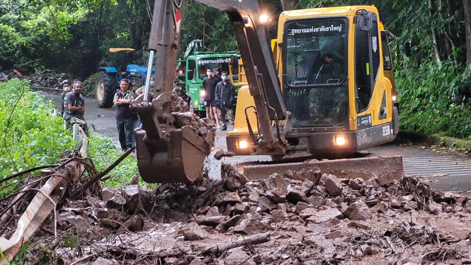 ระทึก! เกิดดินสไลด์บนอุทยานแห่งชาติเขาใหญ่หลังฝนตกหนักต่อเนื่อง