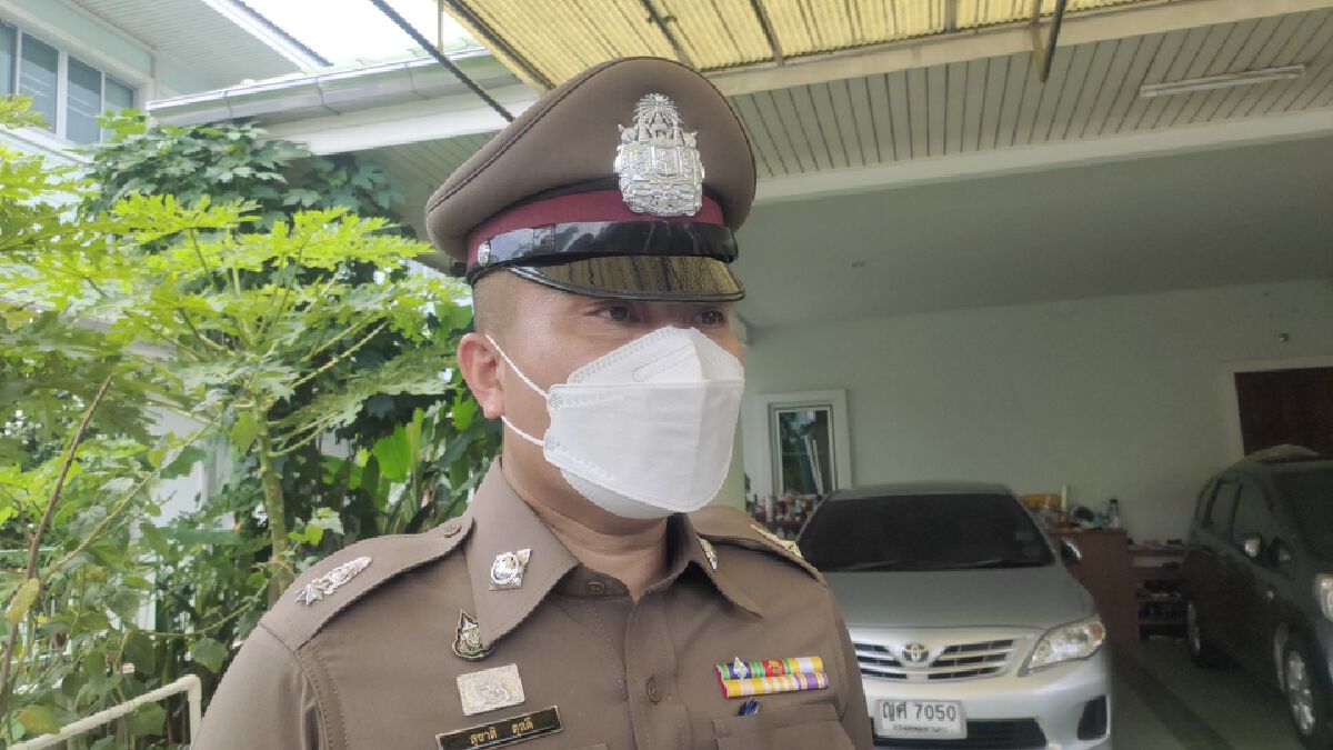 ชาวต่างชาติเครียด ก่อเหตุใช้มีดแทงพุง จุดไฟเผาบ้าน จนท.เร่งช่วยเหลือ
