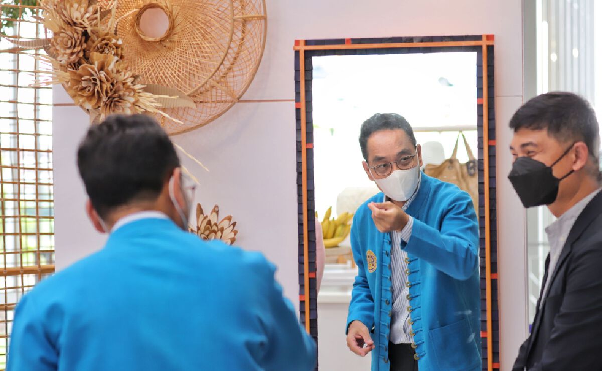 พาณิชย์ปทุมฯ จัดแสดงผลิตภัณฑ์นวัตกรรมต้นแบบ