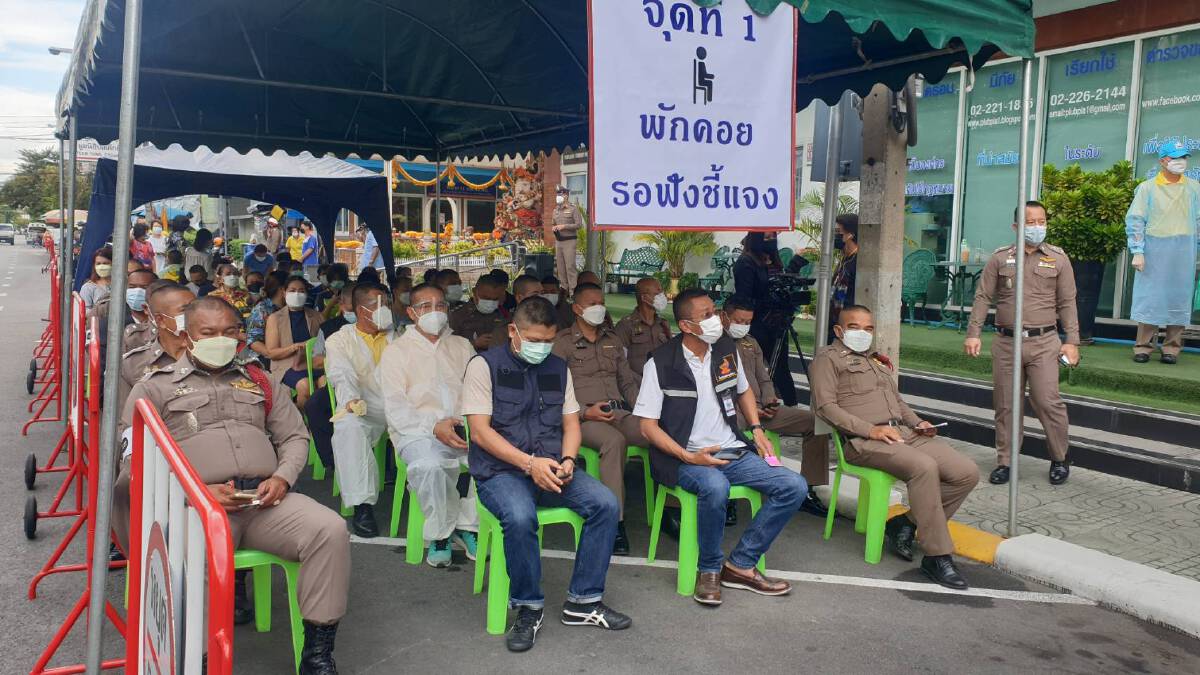 ผบ.ตร.ส่งรถเคลื่อนที่คันแรก เร่งตรวจเชิงโควิดรุกทุกโรงพัก