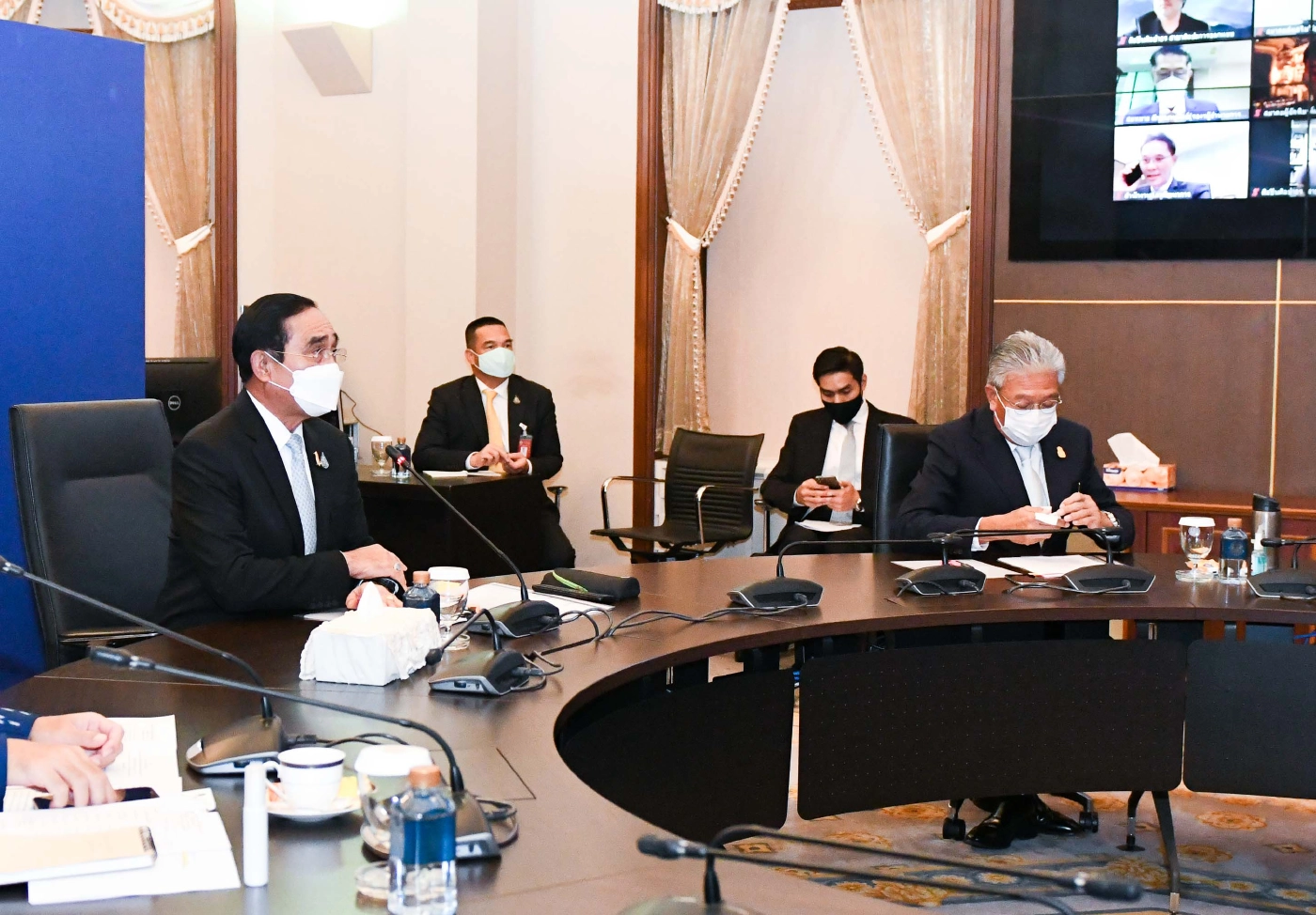 “นายกฯ” มอบ “ศบค.” พิจารณาผ่อนมาตรการถ่ายหนัง-ส่งเสริมวัฒนธรรมท้องถิ่น