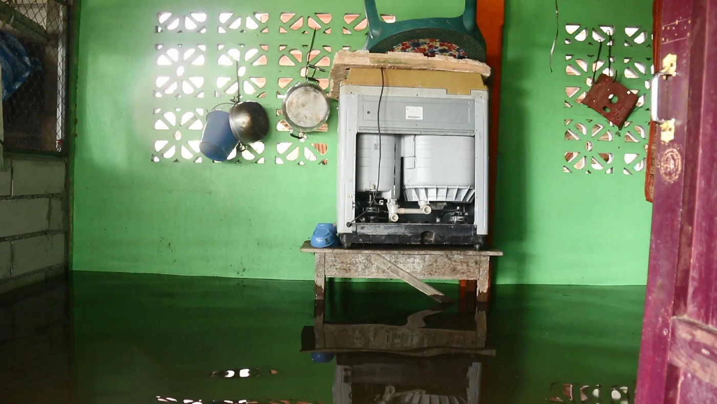 แม่น้ำยมท่วมเพิ่ม-ชาวบ้านเตรียมรับน้ำจากตอนบน