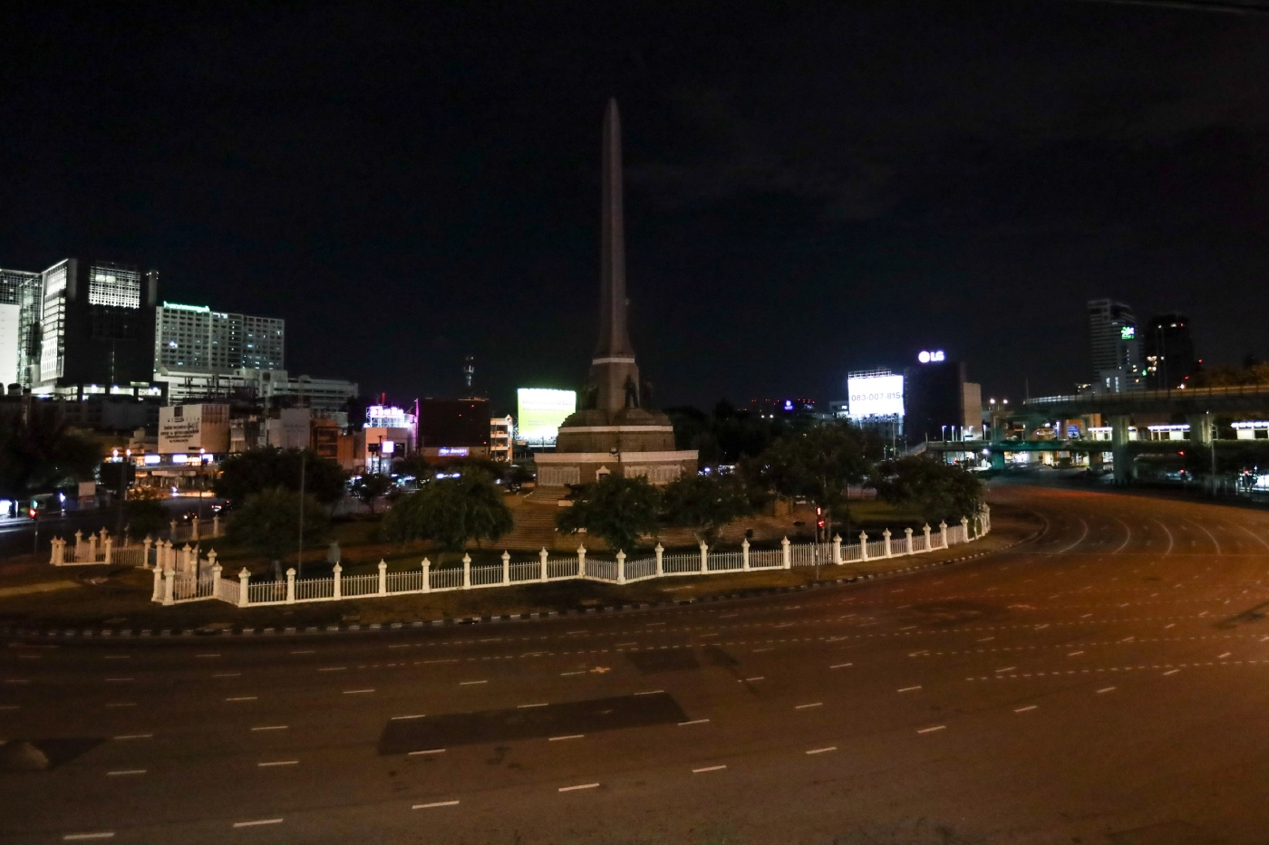 ครม.ไม่ต่อ "พ.ร.ก.ฉุกเฉิน" ทำ ศบค.ยุบอัตโนมัติ 