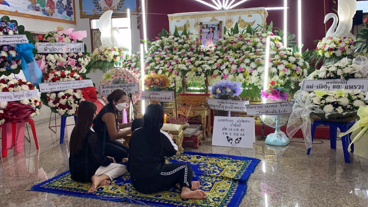 แม่ร้องสื่อขอความเป็นธรรม ลูกสาววัย 19 ปี ฉีดวัคซีนเสียชีวิต