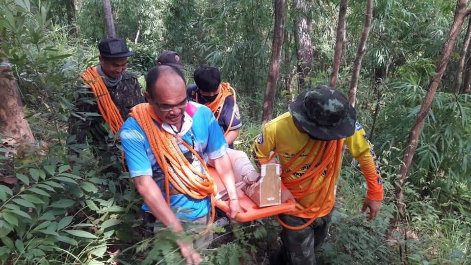 ช่วยหนุ่มตกเขา-นอนกลางป่ารอความช่วยเหลือทั้งคืน