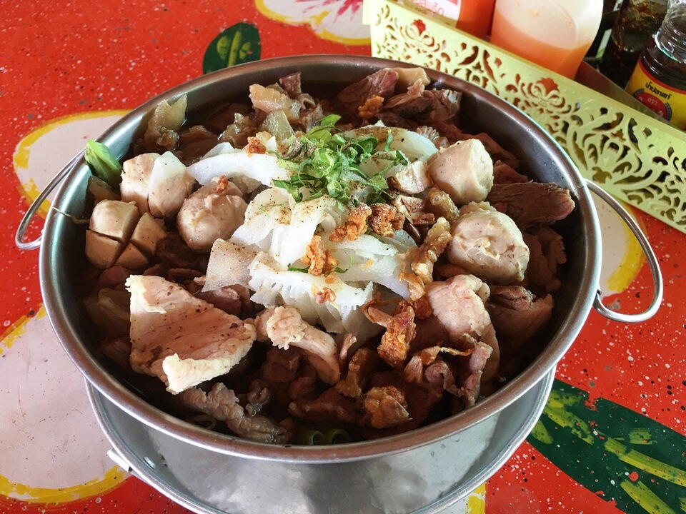 เจอแล้ว !! ก๋วยเตี๋ยวหม้อไฟโคขุนสูตรเด็ด หนึ่งเดียวในนครพนม
