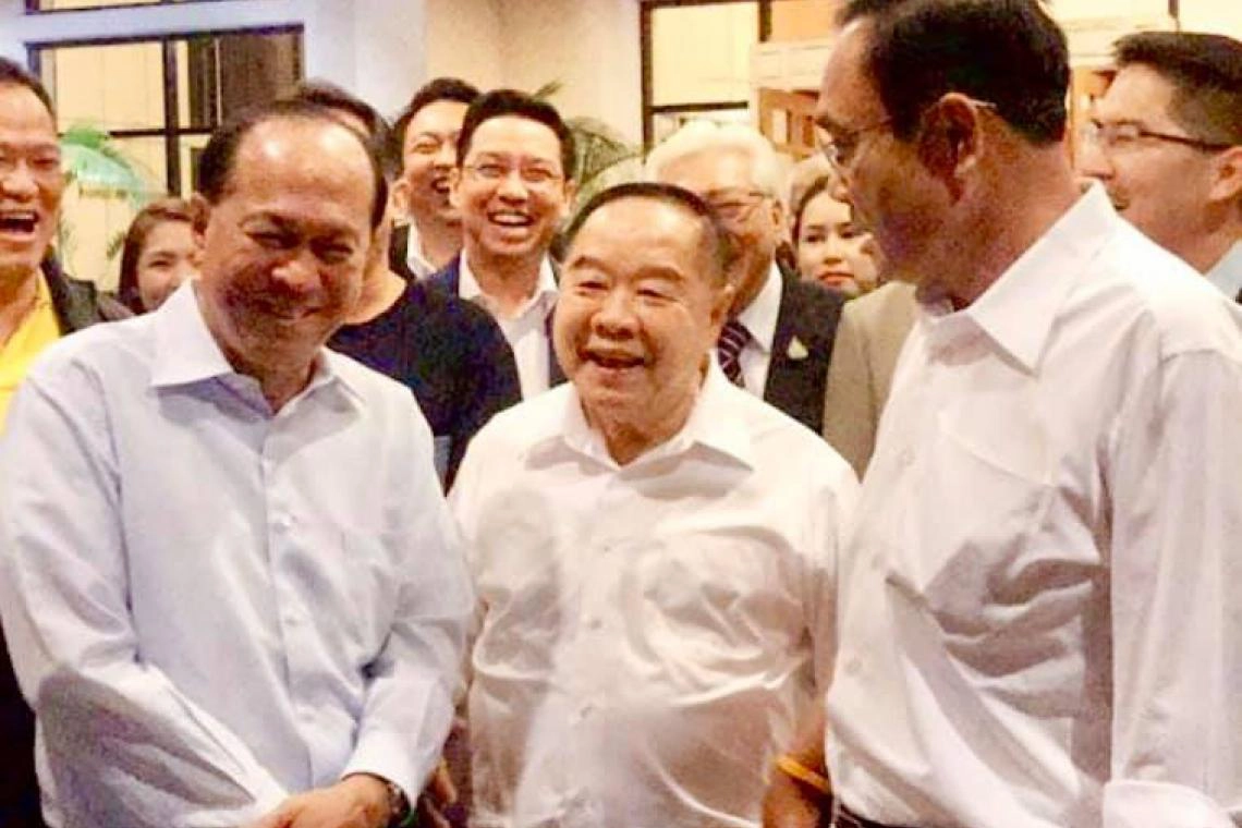 "ณัฐวุฒิ" ย้ำความสัมพันธ์ "3 ป." ปริร้าว 