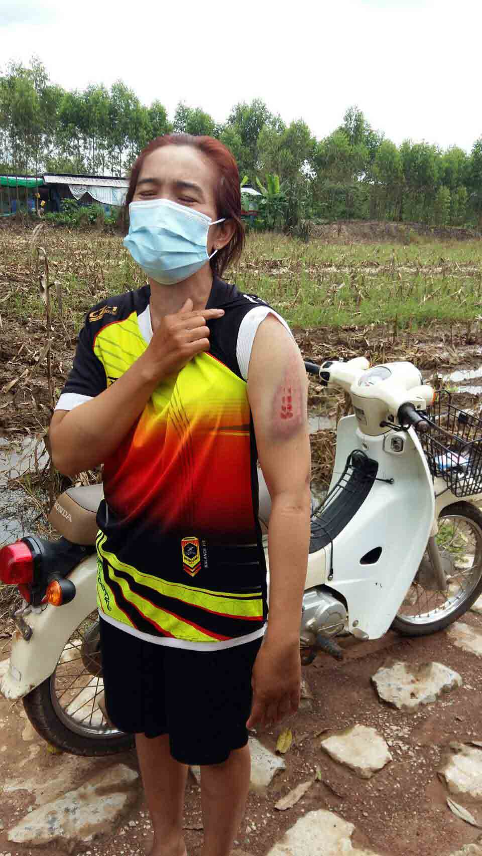 ล่าโจรยุคโควิด ก่อเหตุถีบ จยย.สาวขายไก่ย่าง ชิ่งรถและกระเป๋าเงินหนี