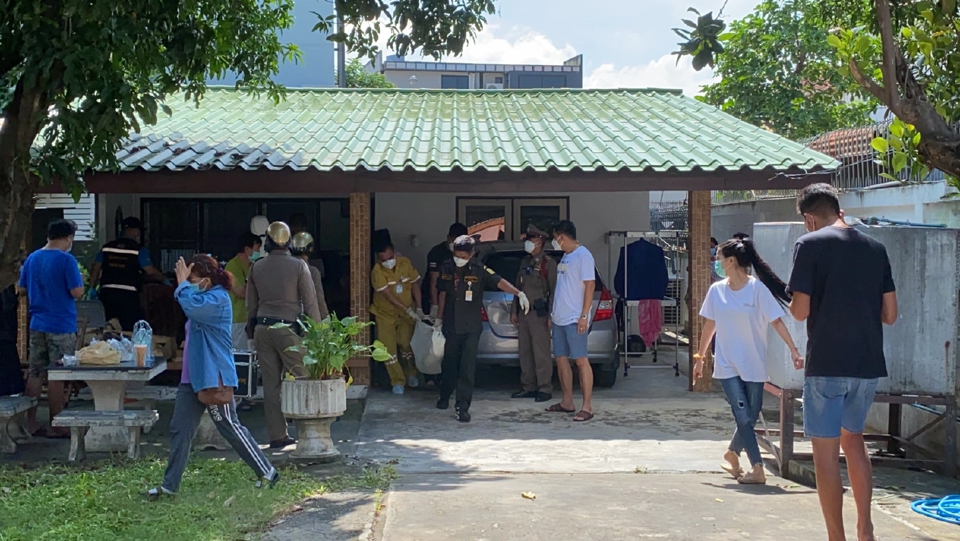 ผัว 83 เมีย 76 ดวลมีดเดือด เมียดับในบ้าน