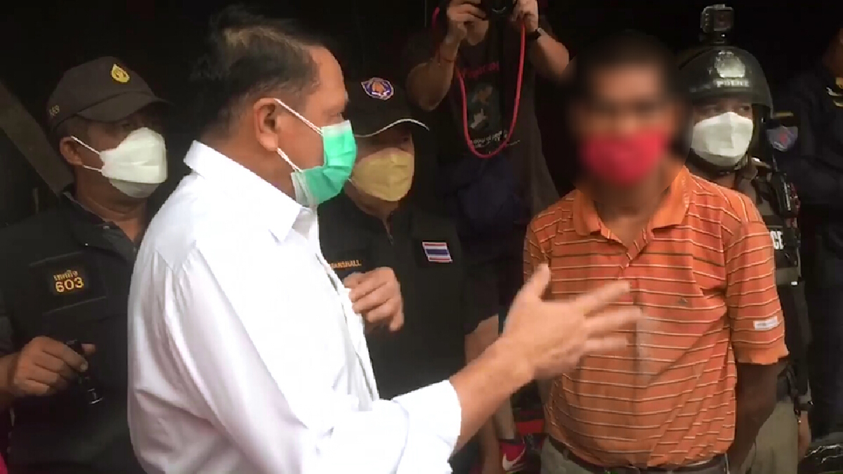 ป่วนทั้งหาดใหญ่!! คนสติไม่สมประกอบหลอนก่อกองไฟในอาคาร