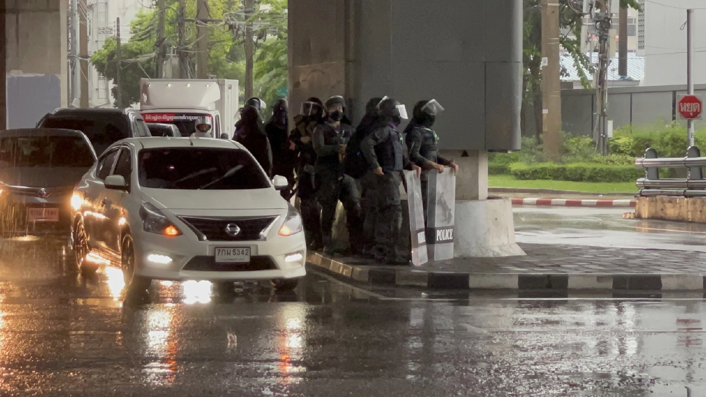 คฝ.เตรียมพร้อมรับม็อบทะลุแก๊สวันครบรอบ 15 ปี รัฐประหารทักษิณ