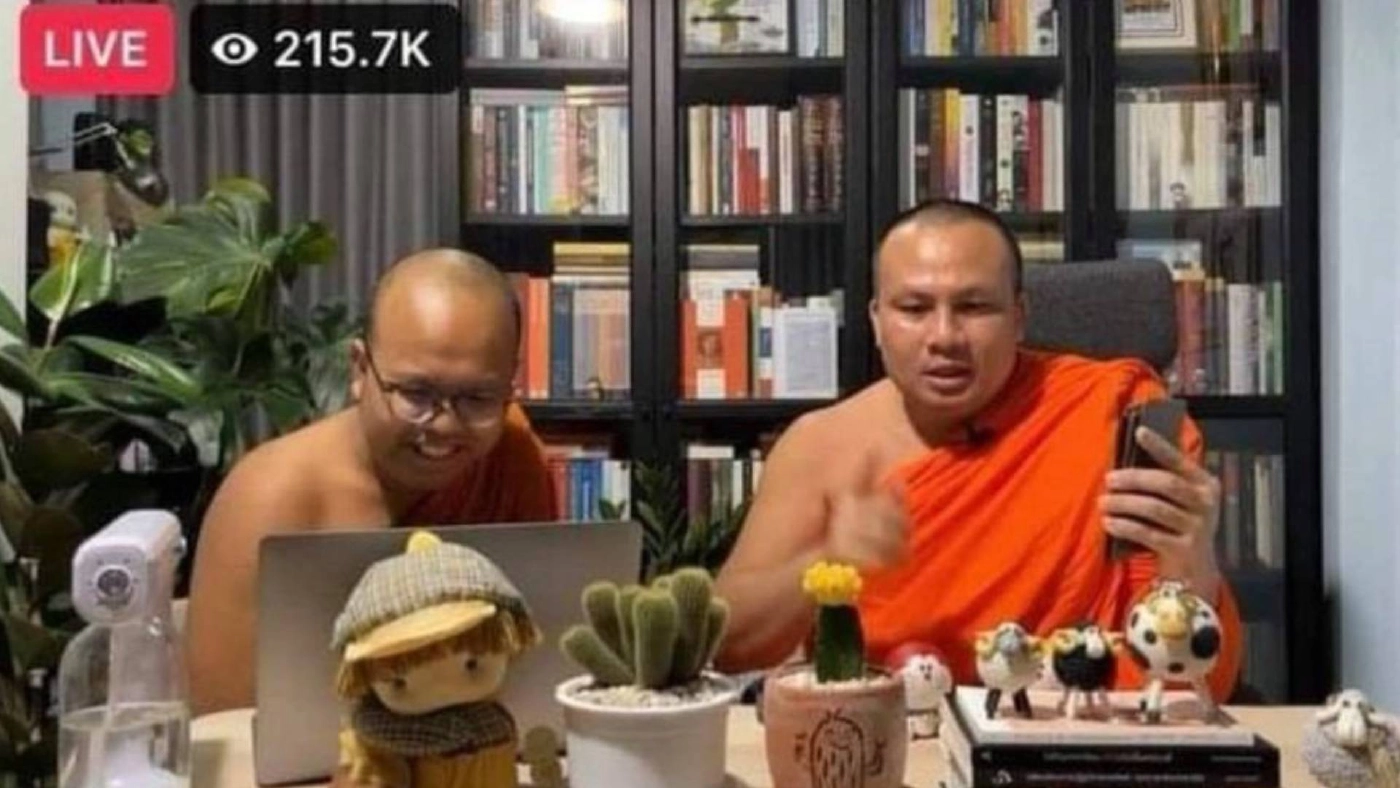 วัดสร้อยทองหนุน “พระมหาสมปอง – พระมหาไพรวัลย์” ไลฟ์สดสอนธรรมะ