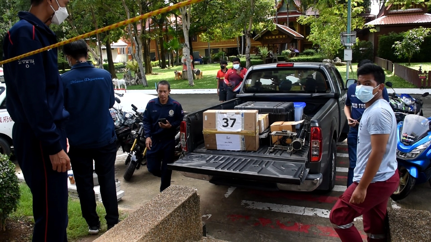 เตรียมใช้เครื่องโซน่าสแกนกู้ซากเรือลากจูงล่ม ยังไม่พบคนขับเรือ-ภรรยาผู้สูญหาย